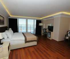 Phellos Suites