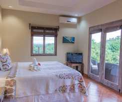 Hotel La Jolla de Guasacate