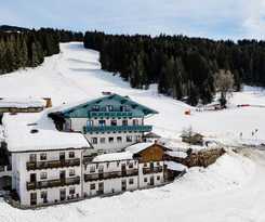 Hotel Widmoos by Skinetworks