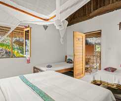 Shanuo Beach Bungalows
