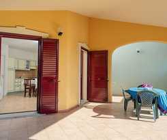 Residence with pool in Cala Girgolu