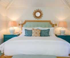 Eleven Bahama House