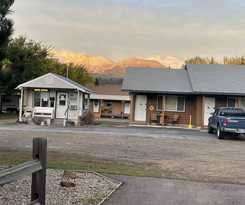 Hotel Travellers Rest Cabins and RV Park