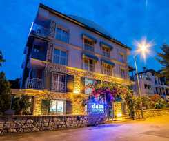  Dam Hotel Lara