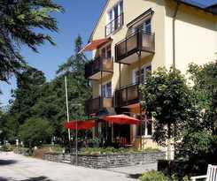  Wohlf&uuml;hlhotel Am Rosengarten Garni