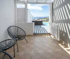 Smy Santorini Suites and Villas