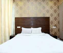 Hotel Fabhotel Pearl Grand
