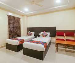 Hotel Fabhotel Champion Residency