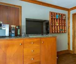 Hotel Geneva and Tiki Bar