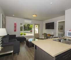 Hotel SoLo Suites