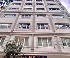 Hexa Suites Hotel