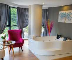  Parla Suite Hotel