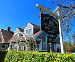 Hotel Brant Point Courtyard