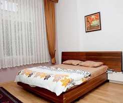 Station Hotel 34