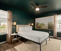 Hotel Cation on the Guadalupe