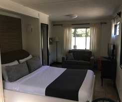 Hotel Mackenzie Beach Resort