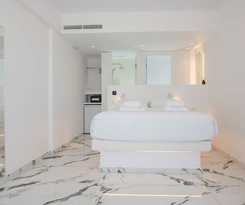 Bianco a Nero Mykonos