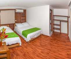 Hotel Playa de Oro Lodge
