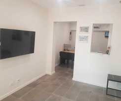 Carlton Suites