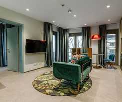 Brucklyn Suites