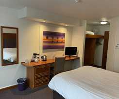 Hotel Cat and Lion Country Pub and