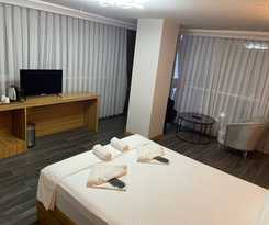  Waves Hotel
