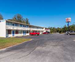 Motel 6 Connellys Springs, NC
