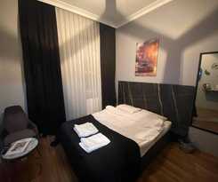 Lions Suit Hotel