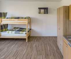 BHQ - BoardingHouse Quickborn - Hostel