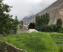 Maha Guest House