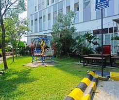 OYO 91593 San San Rooms Apartment Gunung Putri Square