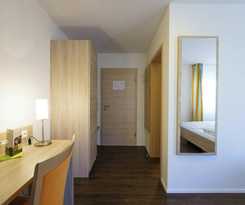 Hostal Gasthaus Schwarzer Adler