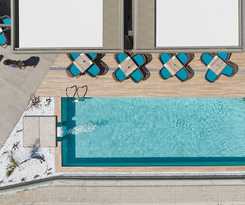 Mare Blue and Suites