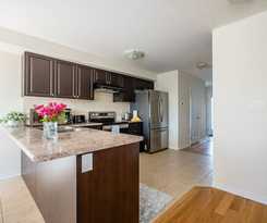 Hotel New 3BR Townhouse, Minutes to Niagara Falls and Brock University by GLOBALSTAY
