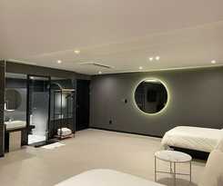 Hotel Quartz