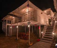 Hotel White Heaven Camps