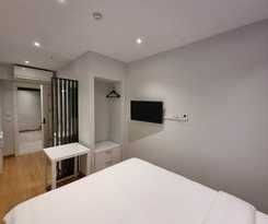 10m2 Hotel