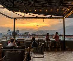 Studio 16 Thamel