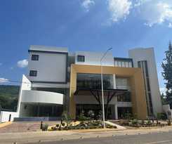 Hotel Cinco Diamantes