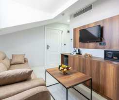 White Life Palace Hotel