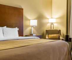 Hotel Comfort Inn and Suites East Moline near I-80