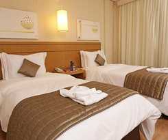 Hotel Riema Saint Charbel Suites & Life