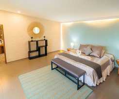 Hotel Tunas and Cabras