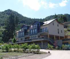 M13 Hotel