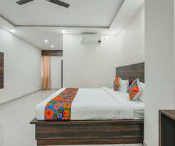 Hotel Fabexpress Royal Inn