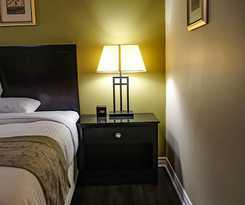 Hotel Skyland Motel Inn and Suites