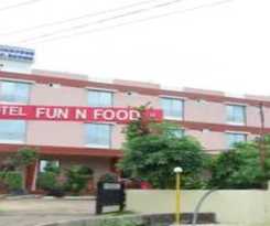 Hotel Fun N Food