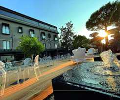 LAMBERTI BOUTIQUE HOTEL