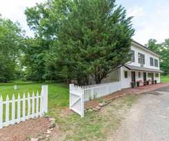 Chimney Hill Estate Inn