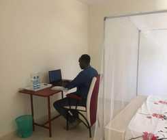 Hotel Hillside swimming pool and gardens